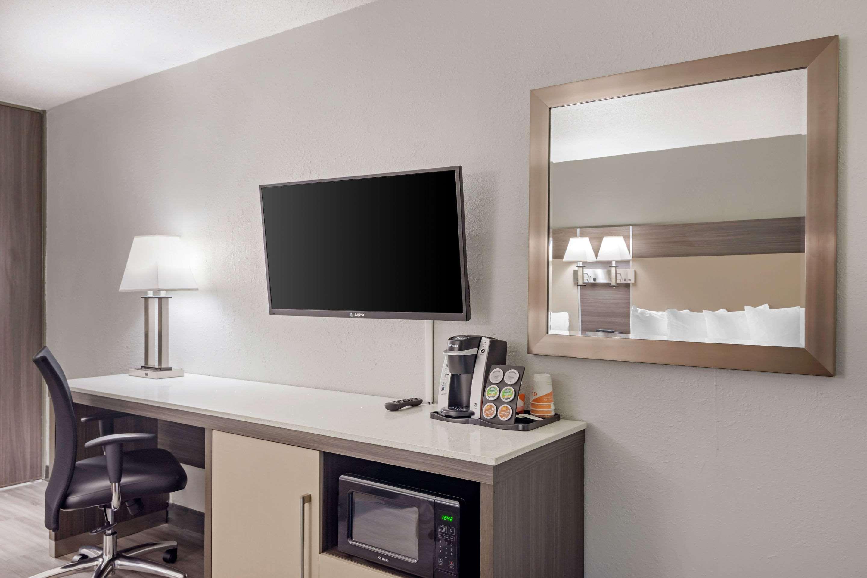 קרטרסוויל Quality Inn & Suites מראה חיצוני תמונה
