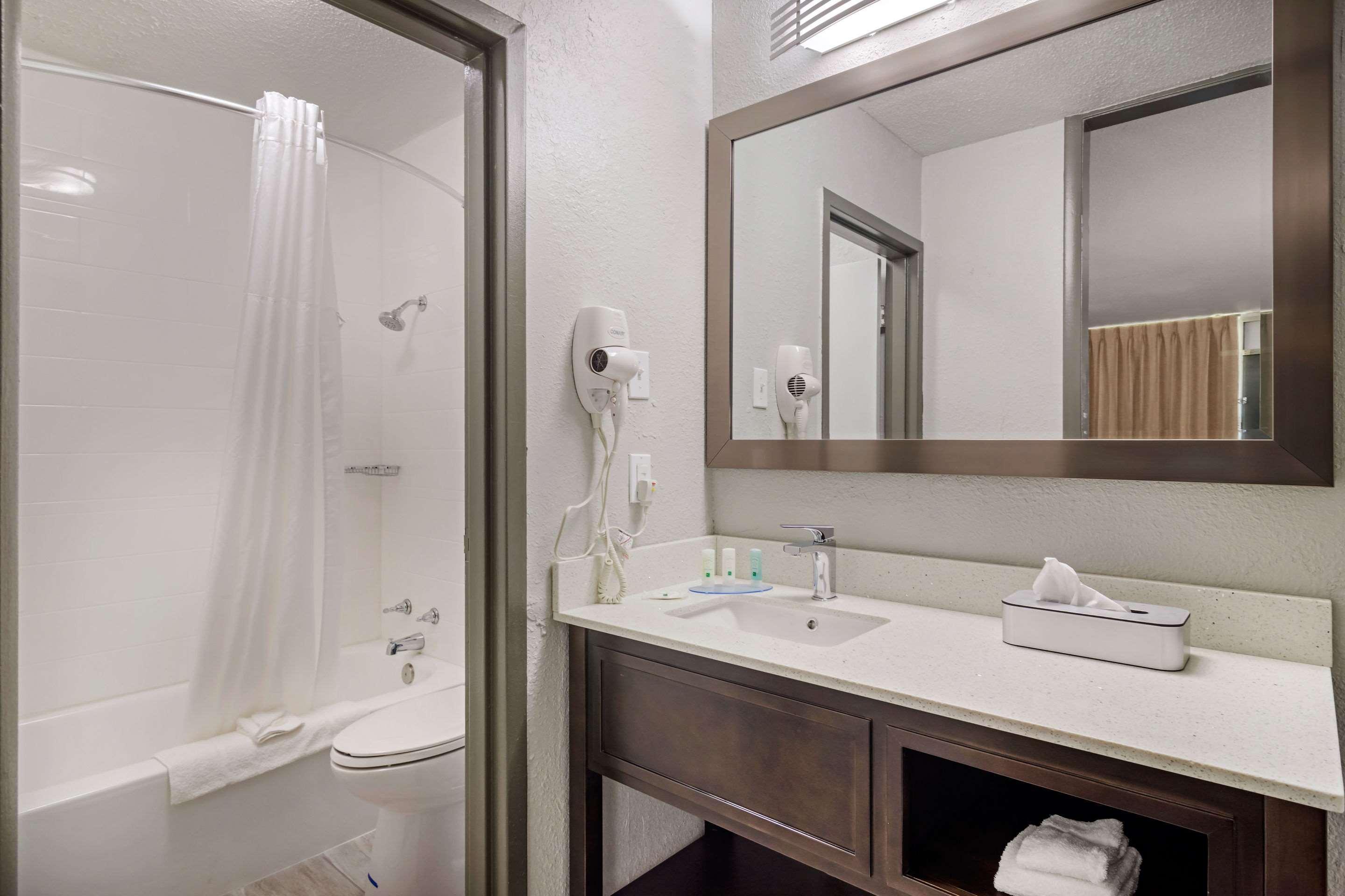 קרטרסוויל Quality Inn & Suites מראה חיצוני תמונה