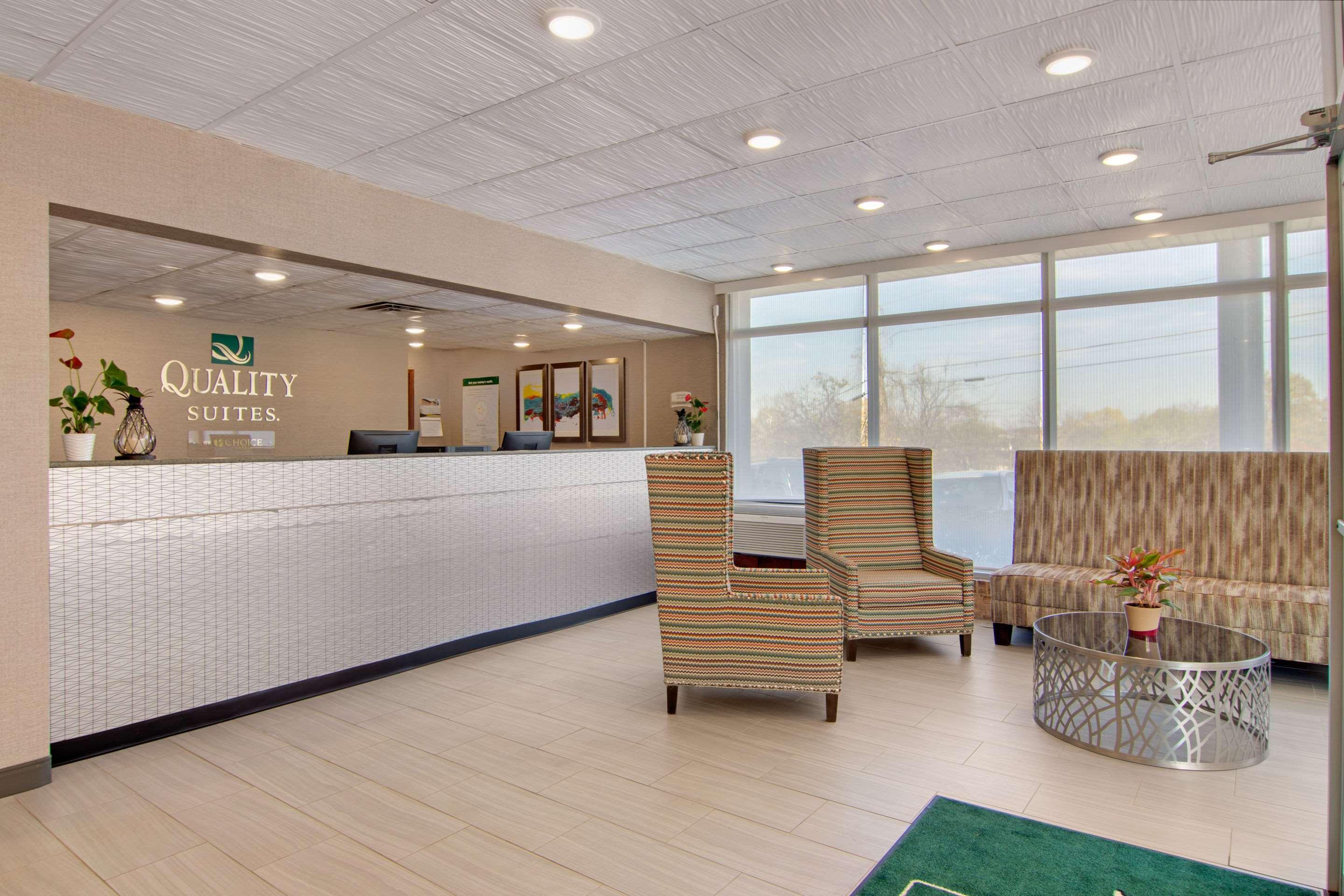 קרטרסוויל Quality Inn & Suites מראה חיצוני תמונה